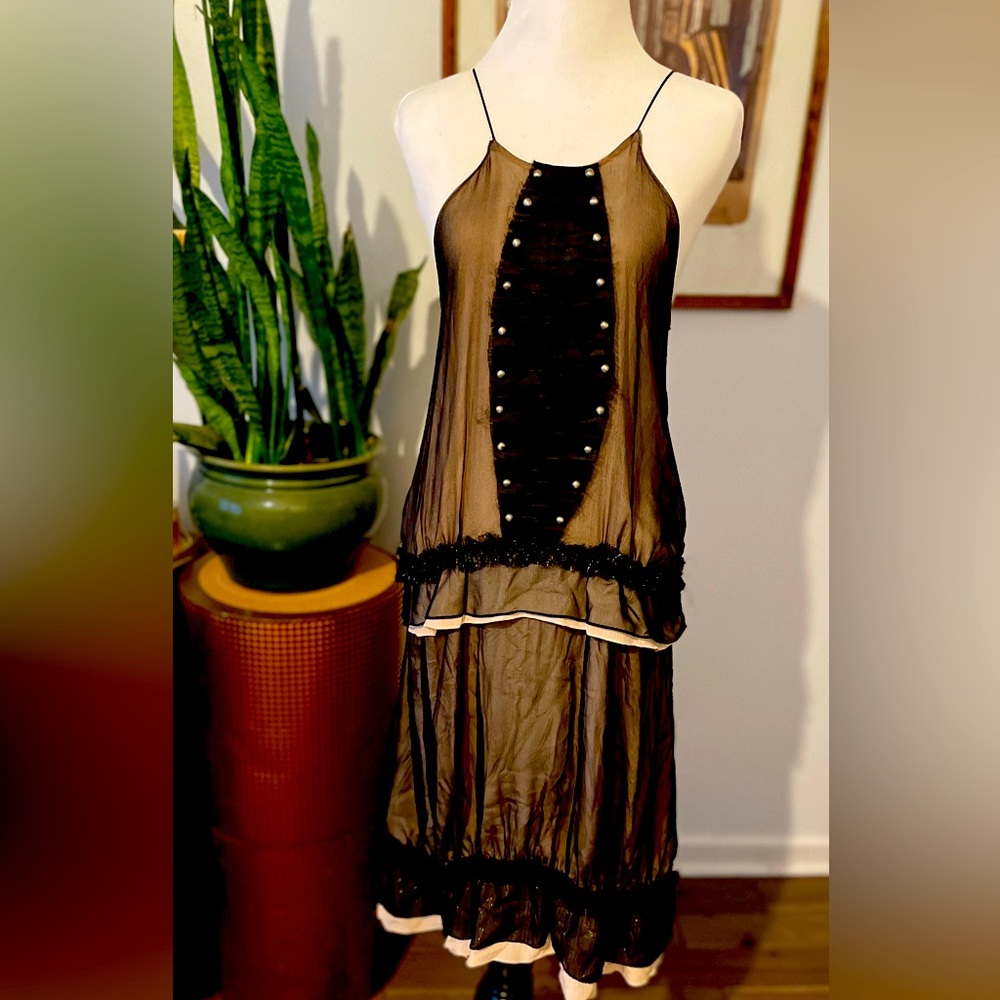 Bensoni size 6 100% silk dry clean only. Black and cream